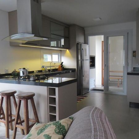 Casa Nova Confortavel E Aconchegante Гаропаба Экстерьер фото
