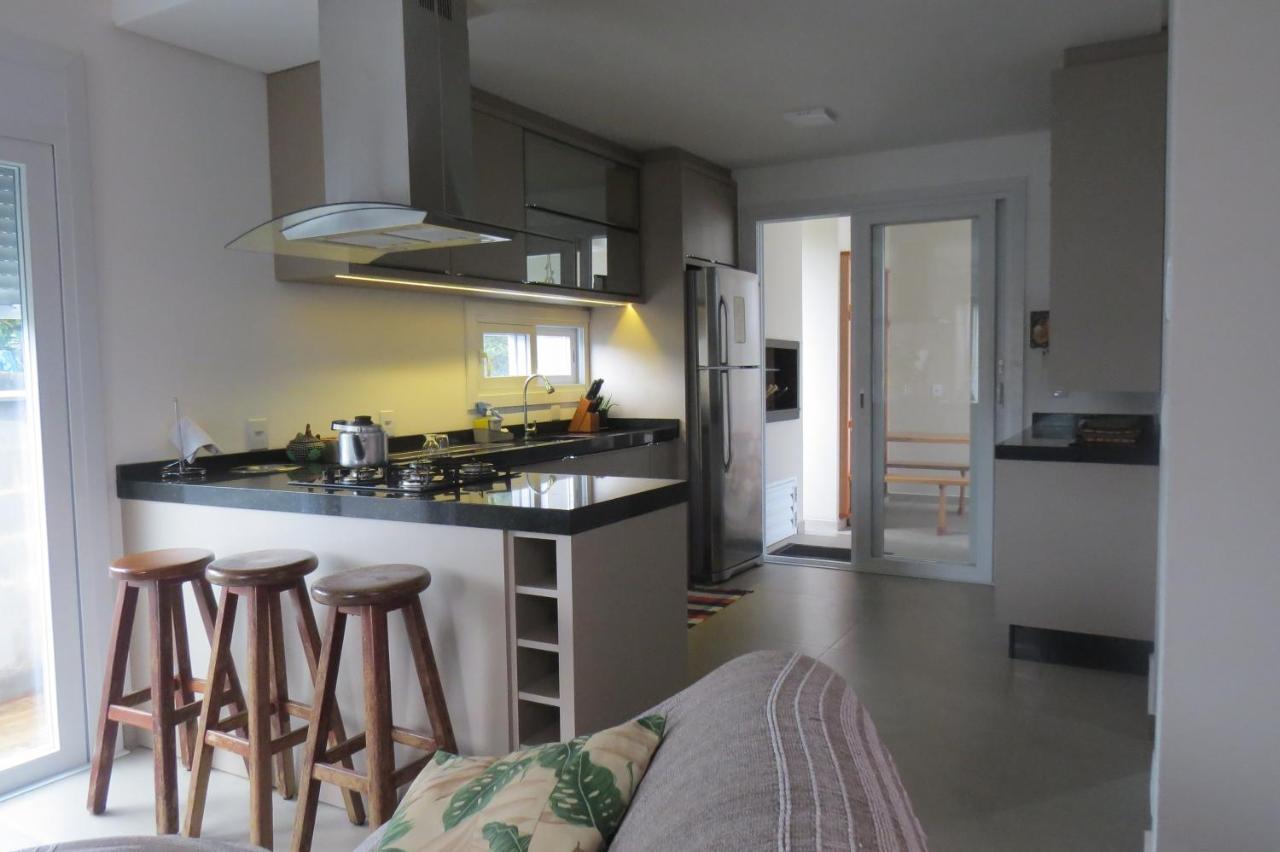 Casa Nova Confortavel E Aconchegante Гаропаба Экстерьер фото