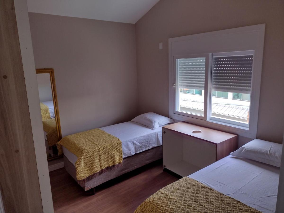 Casa Nova Confortavel E Aconchegante Гаропаба Экстерьер фото