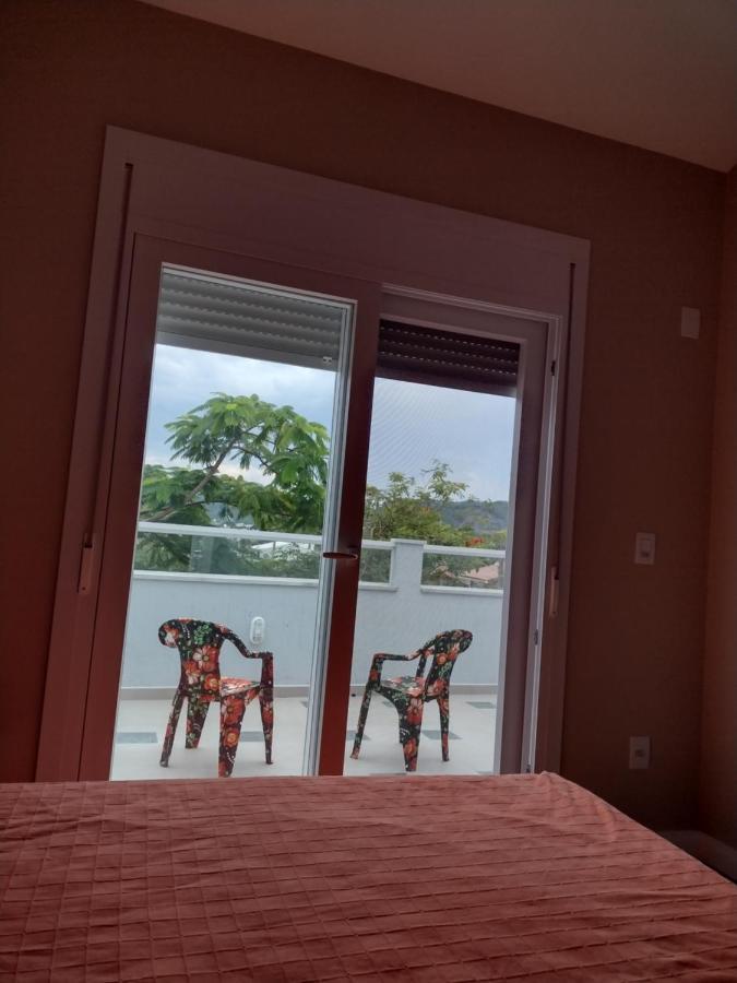 Casa Nova Confortavel E Aconchegante Гаропаба Экстерьер фото